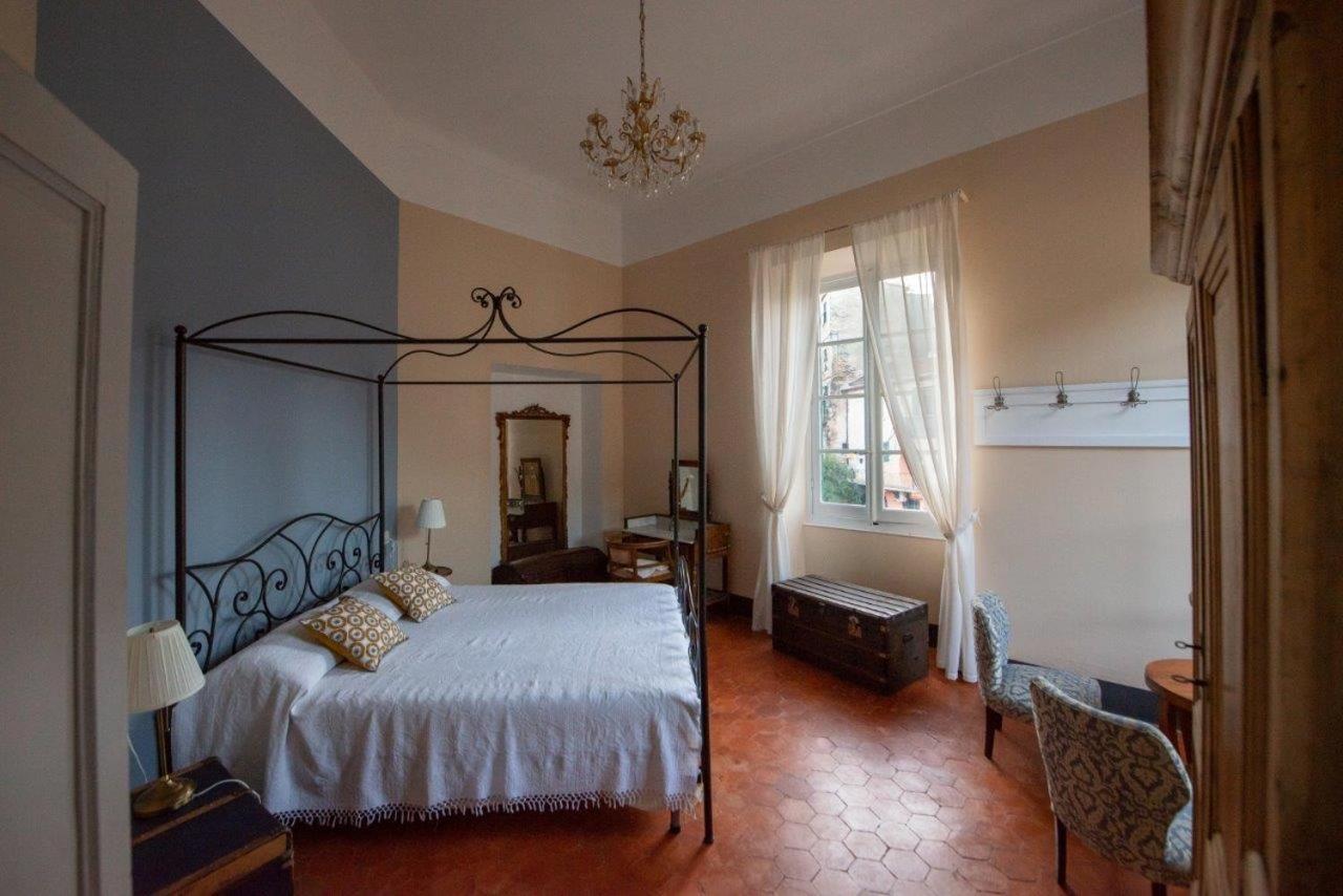 Bb Palazzo Doria Acomodação com café da manhã Dolcedo Exterior foto