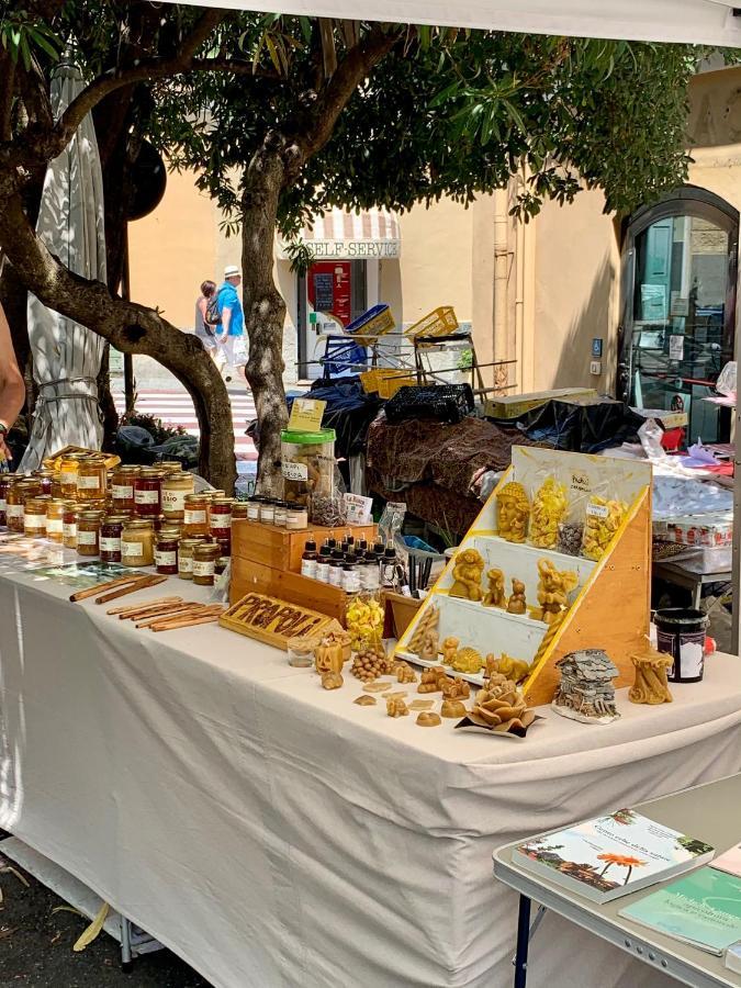 Bb Palazzo Doria Acomodação com café da manhã Dolcedo Exterior foto